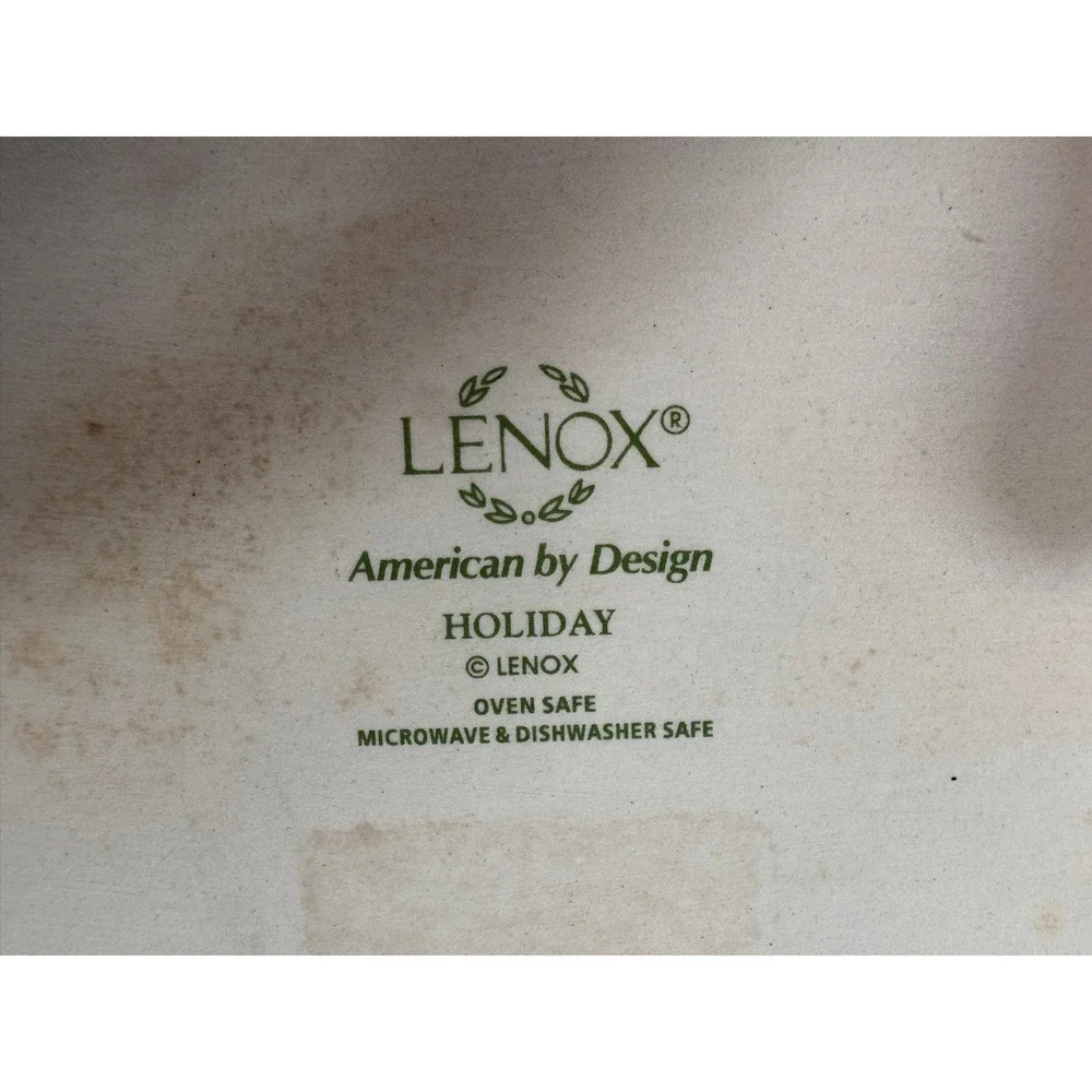 Lenox Holiday Oval Baker Christmas Holly Berry Stoneware Serving Dish 12.5 Inch